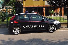 Anziana dà l'allarme, truffatori in fuga