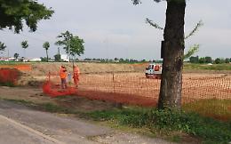 Nel cantiere spuntano le tombe antiche
