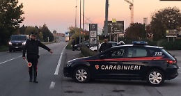 Controlli stradali, spuntano hashish e marijuana: cinque persone segnalate