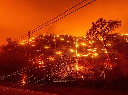 Usa: incendi California, altre tre vittime