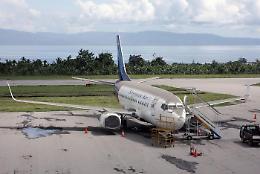 Indonesia, è precipitato in mare il Boeing partito da Giakarta