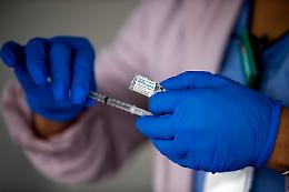 Con i camper nei paesi per vaccinare gli over 60