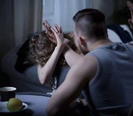 Picchia la compagna incinta, 38enne in carcere