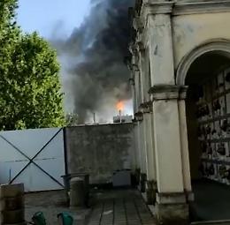 Incendio alla Sicrem, nessun ferito