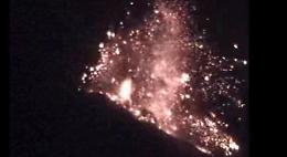 Stromboli: esplosioni nella notte in area craterica Nord