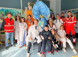 Festa in reparto, uova di Pasqua per la Pediatria e il Centro Psico-sociale