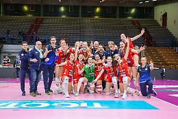 Volley. CremonaUfficio: la salvezza sotto l'albero