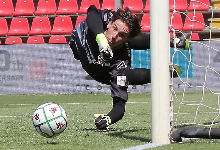 Calcio: alla Cremonese torna il portiere Marco Carnesecchi