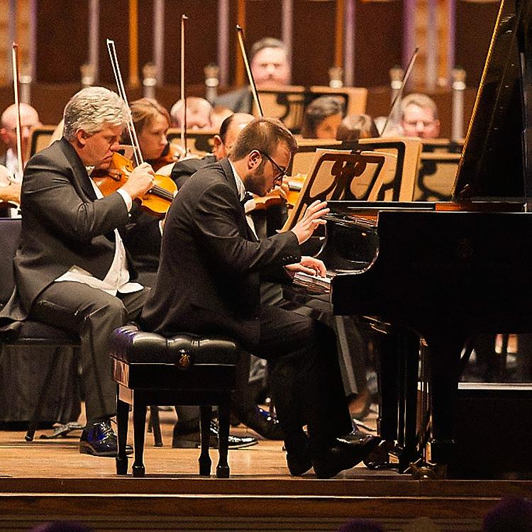 Concerto "Pianoforte tra opera e confidenze" Leonardo Colafelice