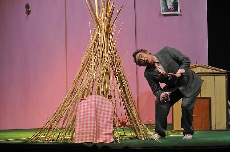 ''I tre porcellini'' spettacolo teatrale con Tiziano Manzini