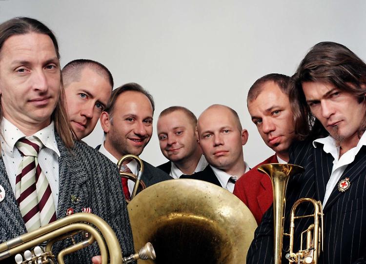 Mnozil Brass: 30 Anni di risate e virtuosismo