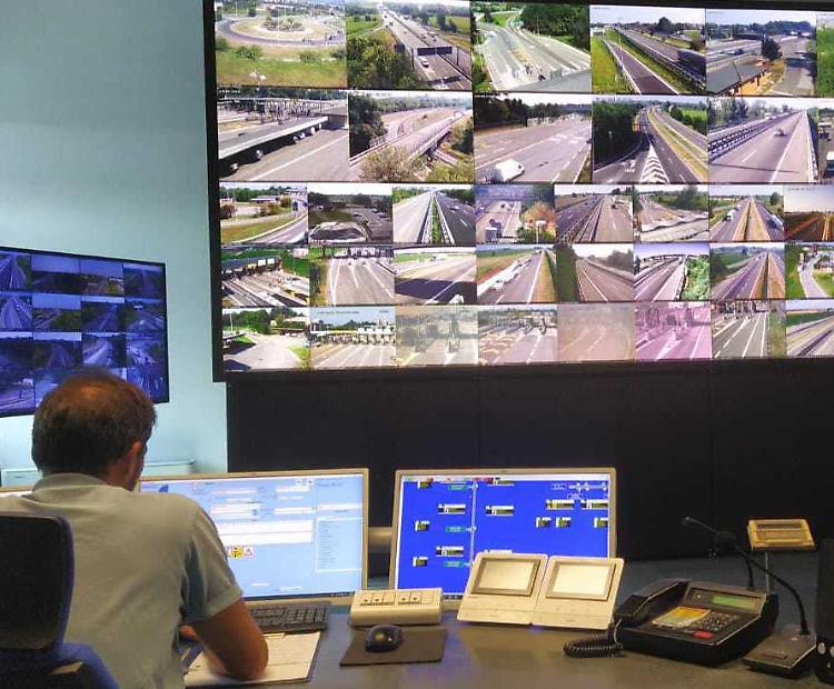 Nel ‘cervello’ dell’A21: «Pronti a intervenire»