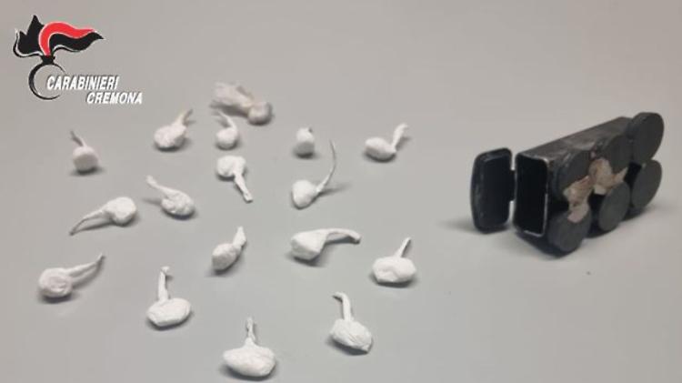 Servizio anti-droga dei carabinieri, una denuncia e una segnalazione