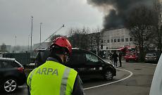 Incendio alla Magic Pack, ATS Val Padana raccomanda prudenza ai residenti