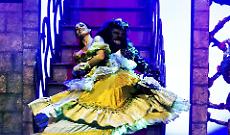Magia e applausi: incanta il musical 'La Bella e la Bestia'