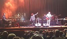 Prog tricolore in festa: Bernardo Lanzetti incanta il pubblico con Le Orme