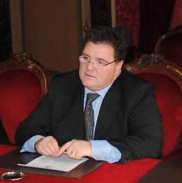 Malvezzi incompatibile
Al suo posto Amore