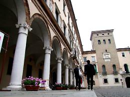 Crisi, i cremaschi spendono meno
Il Comune guadagna solo dai cimiteri