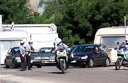 Nomadi allontanati dal parcheggio della fiera