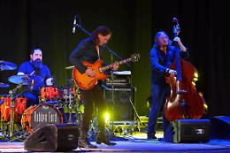 A Casalmaggiore le alchimie blues di Robben Ford