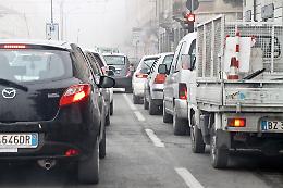 In via Dante a passo d'uomo