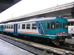 Vagone a fuoco, disagi per i pendolari casalaschi