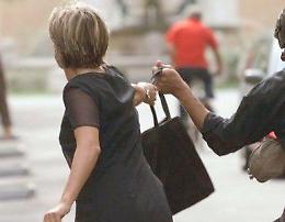 Scippata in pieno centro