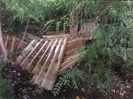 Onduline scaricate nel fossato