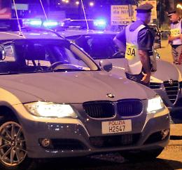 Ubriaco alla guida scappa dalla polizia, 43enne nei guai