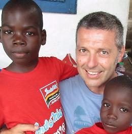 Dall'India all'Africa per curare i denti dei bambini