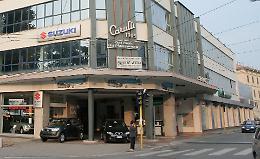 Gi&ugrave; il controsoffitto, paura nella concessionaria Carulli