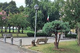 Schiamazzi notturni al cimitero