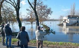 Il Po è sotto sorveglianza, lunedì è il giorno della piena