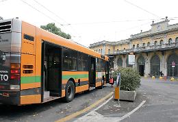 Bus, nuovo servizio lungo la linea delle periferie