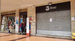 Colpo al negozio 3Store, bottino da 15mila euro