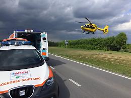 FOTO Le immagini dello scontro tra auto e moto sulla Ss343