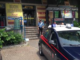 Furti e rapina ai danni di supermercati, tre in manette