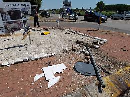 Scontro all'incrocio, due feriti