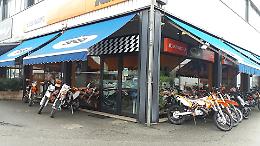 Furto nella notte alla Sissi Racing, via cinque mezzi