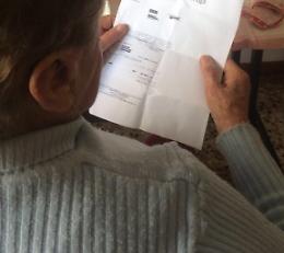 Mensa e pasti a casa, bollette scadute: &egrave; polemica
