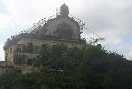 Villa Obizza a rischio crollo. Sgomberate tutte le case dei vicini