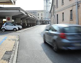 "In via Verdi auto a tutta velocità e persino contromano di notte"