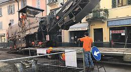 Corso Garibaldi, addio all'asfalto tra le polemiche