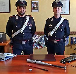 Controlli dei carabinieri: un 18enne denunciato per porto d'armi e 4 giovani segnalati per possesso di stupefacenti