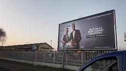 Coppia gay minacciata per i manifesti anti discriminazione