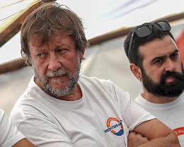 Caso Mare Jonio, indagato anche Casarini