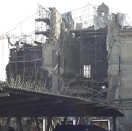 Villa Obizza, crolla un’altra parete