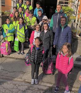 FOTO Sportivi e piccoli musicisti con i bambini sulle linee del Piedibus