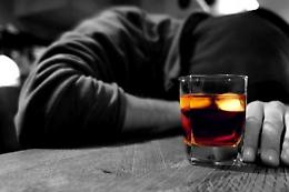 Fra i giovani dilaga il &laquo;binge drinking&raquo;