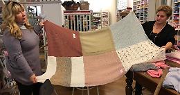 Anziana ruba le coperte destinate ad aiutare i disabili
